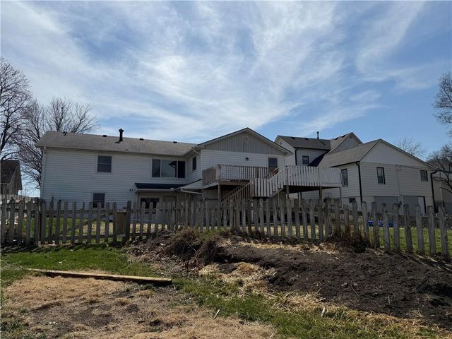 325 E 4th Street, Maryville, MO 64468