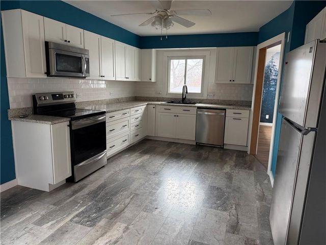 325 E 4th Street, Maryville, MO 64468