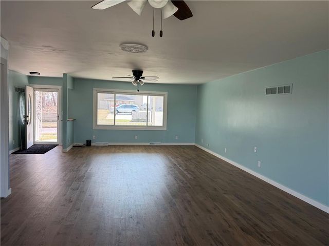 325 E 4th Street, Maryville, MO 64468