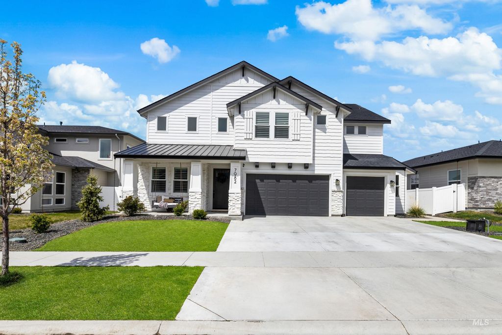 7982 W Suttle Lake Drive, Boise, ID 83714