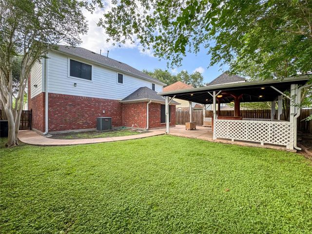 2023 Ruffian Lane, Stafford, TX 77477