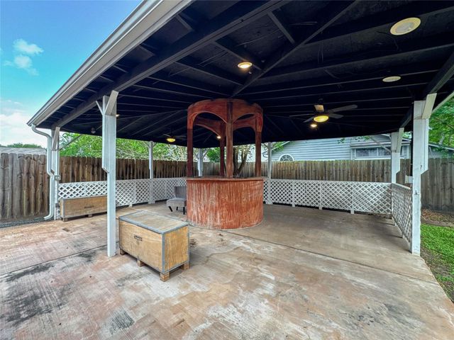 2023 Ruffian Lane, Stafford, TX 77477
