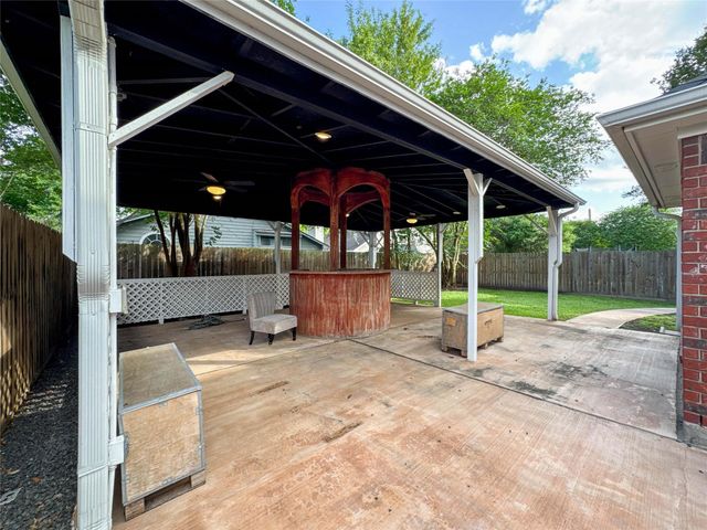 2023 Ruffian Lane, Stafford, TX 77477