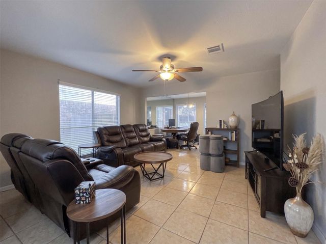 2023 Ruffian Lane, Stafford, TX 77477