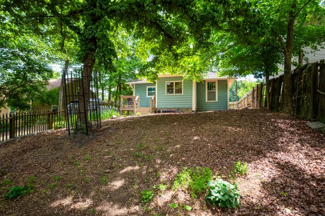 1009 Winthrop Street, Chattanooga, TN 37405