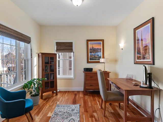 98 Sommerfield Avenue, South Burlington, VT 05403