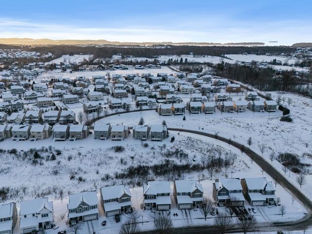 98 Sommerfield Avenue, South Burlington, VT 05403