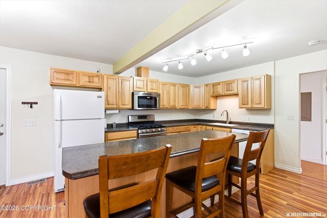 6760 E Bogard Road, Wasilla, AK 99654