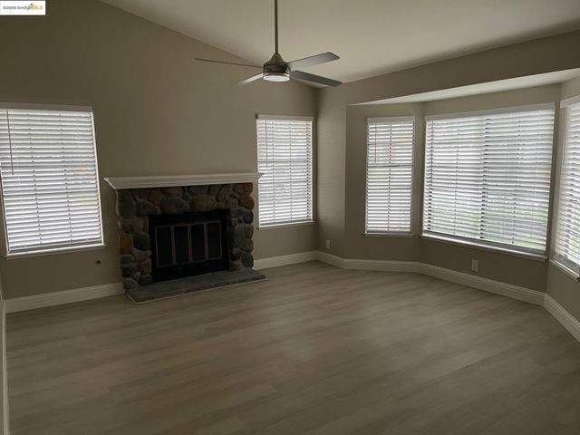 4824 Valley Way, Antioch, CA 94531