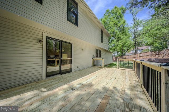 15009 WOODGLEN CT, Dumfries, VA 22025