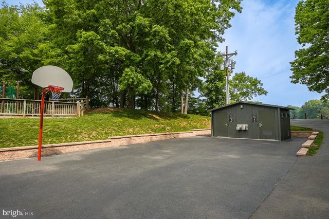 15009 WOODGLEN CT, Dumfries, VA 22025