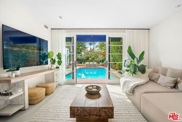 4267 Murietta Avenue, Sherman Oaks, CA 91423