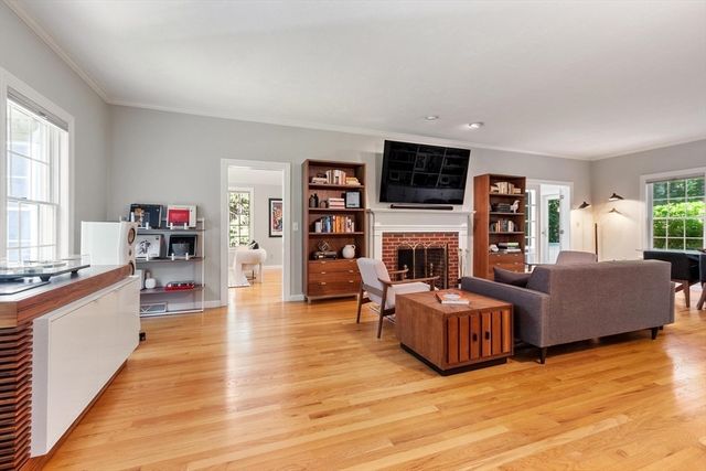 10 Wingate Ln, Acton, MA 01720
