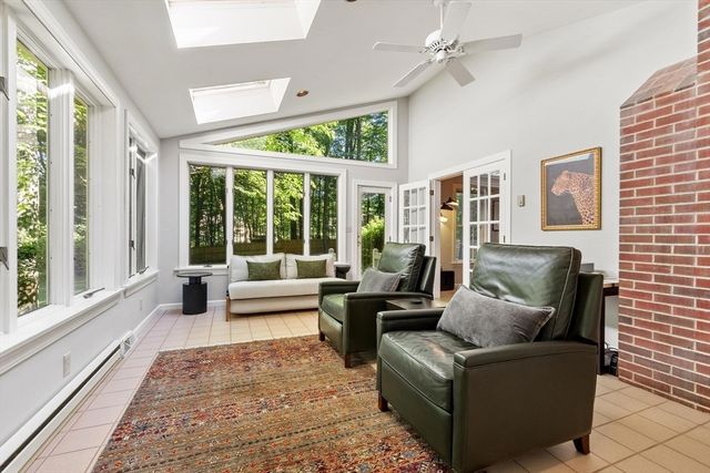10 Wingate Ln, Acton, MA 01720