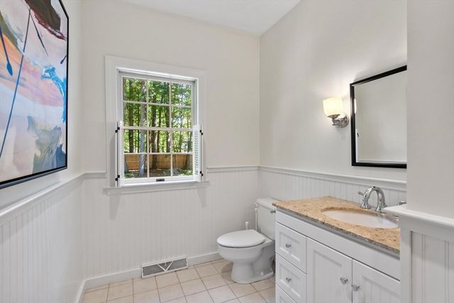 10 Wingate Ln, Acton, MA 01720