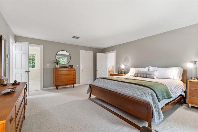 10 Wingate Ln, Acton, MA 01720