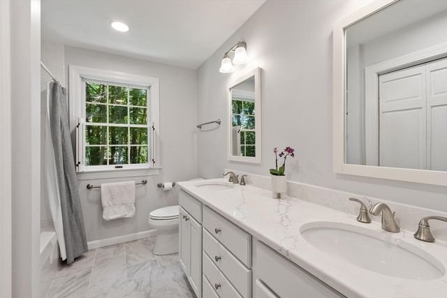 10 Wingate Ln, Acton, MA 01720