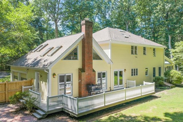 10 Wingate Ln, Acton, MA 01720