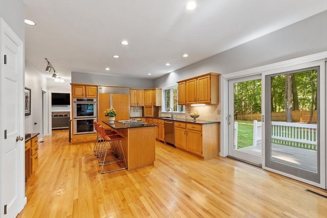 10 Wingate Ln, Acton, MA 01720