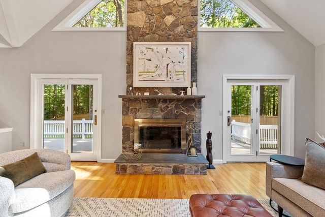 10 Wingate Ln, Acton, MA 01720