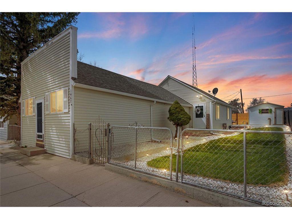 1467 Main St, Strasburg, CO 80136