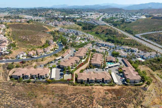 2708 Lake Pointe 209, Spring Valley, CA 91977