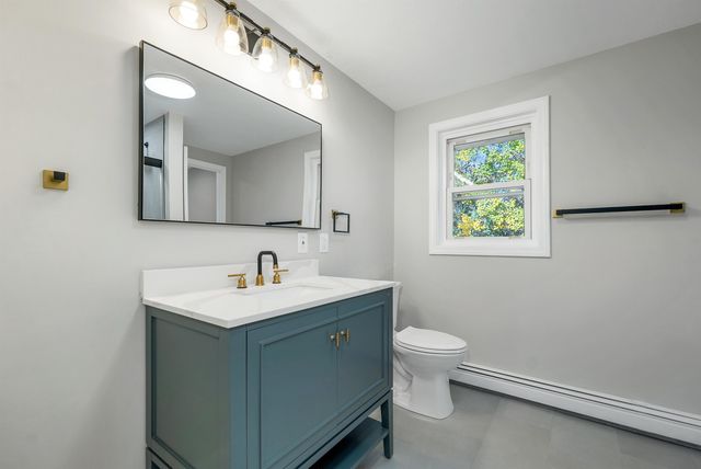 10 Armands Way, Dunbarton, NH 03046