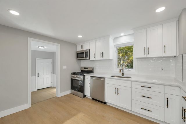 10 Armands Way, Dunbarton, NH 03046