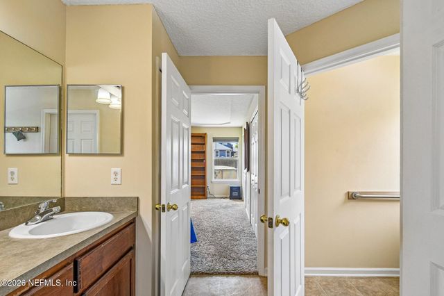 2550 ROYAL POINTE Drive, Green Cove Springs, FL 32043
