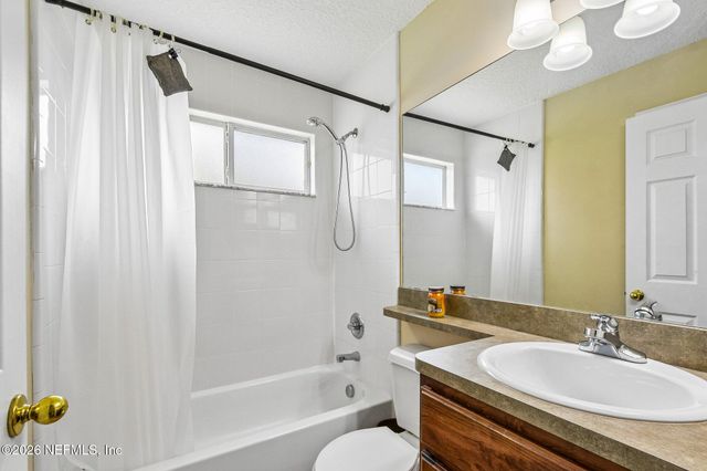 2550 ROYAL POINTE Drive, Green Cove Springs, FL 32043