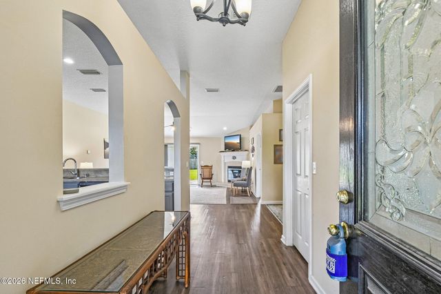 2550 ROYAL POINTE Drive, Green Cove Springs, FL 32043