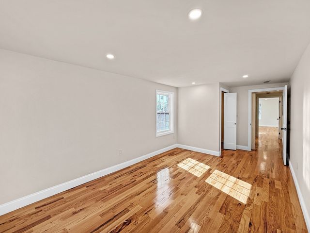 44 Shore Rd, Waltham, MA 02451