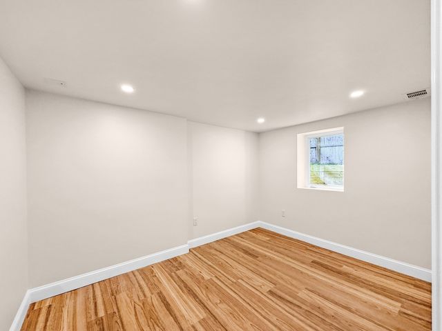 44 Shore Rd, Waltham, MA 02451