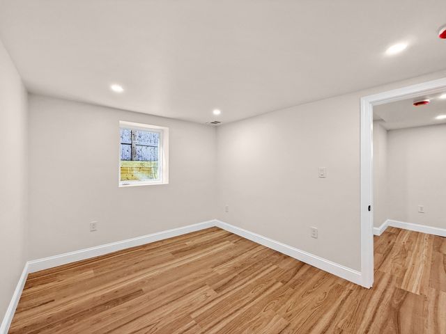 44 Shore Rd, Waltham, MA 02451