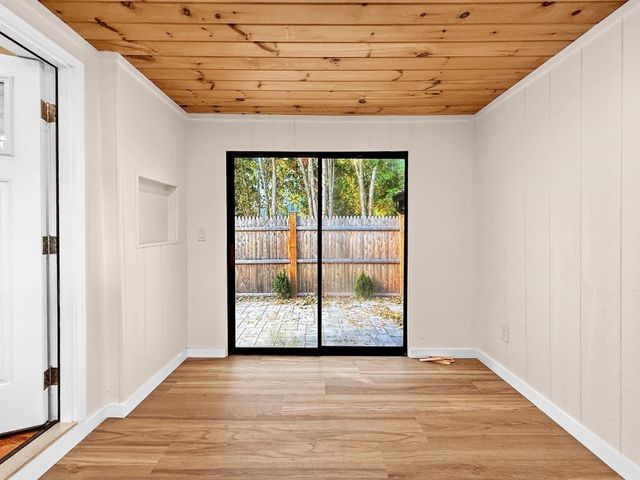 44 Shore Rd, Waltham, MA 02451