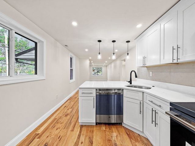 44 Shore Rd, Waltham, MA 02451