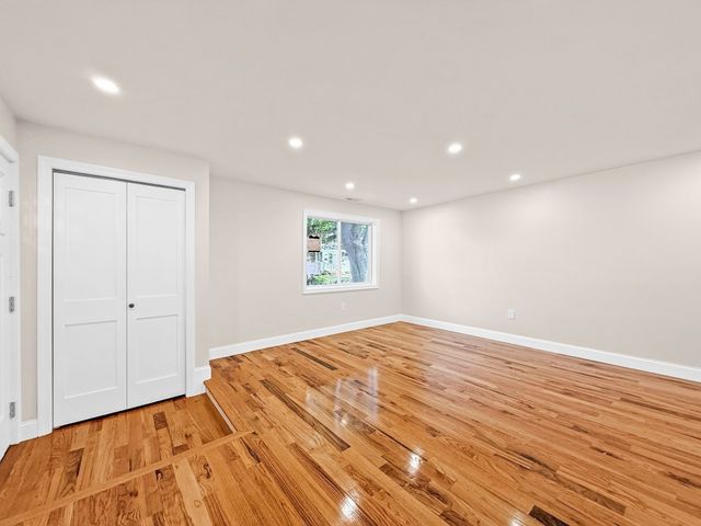 44 Shore Rd, Waltham, MA 02451
