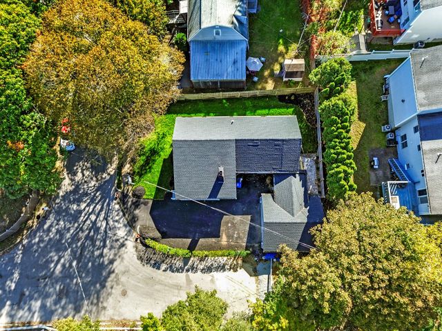 44 Shore Rd, Waltham, MA 02451