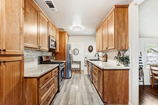 7601 Pratt Ave, Citrus Heights, CA 95610