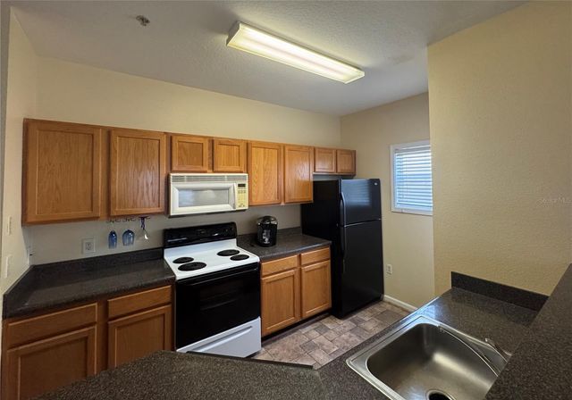4802 51ST STREET W 510, Bradenton, FL 34210