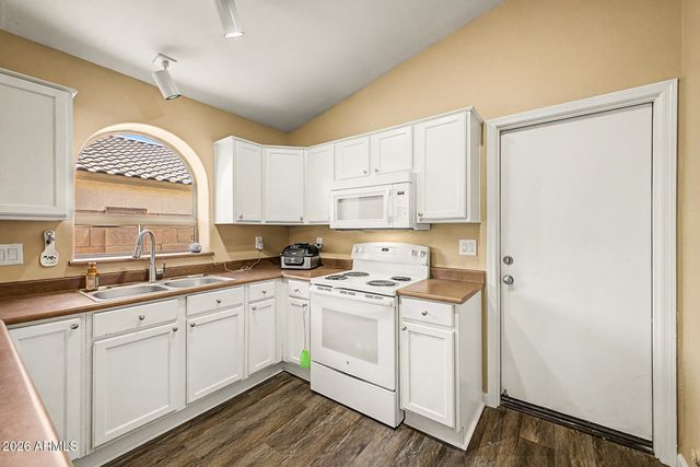 16156 W LATHAM Street, Goodyear, AZ 85338