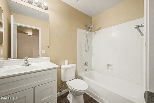 16156 W LATHAM Street, Goodyear, AZ 85338