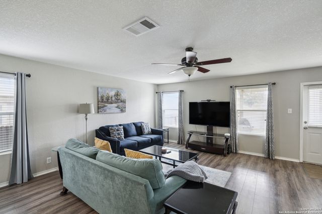 1826 Strawhouse, San Antonio, TX 78245