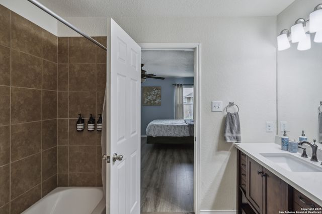1826 Strawhouse, San Antonio, TX 78245