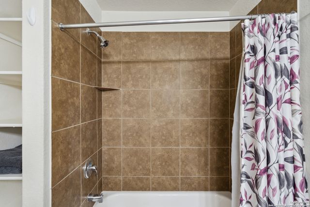 1826 Strawhouse, San Antonio, TX 78245