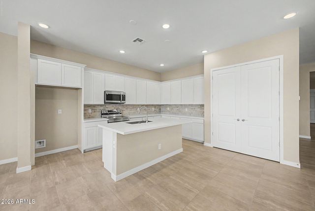 31525 N WET CREEK Road, San Tan Valley, AZ 85143