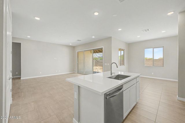 31525 N WET CREEK Road, San Tan Valley, AZ 85143