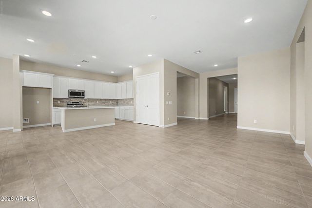 31525 N WET CREEK Road, San Tan Valley, AZ 85143