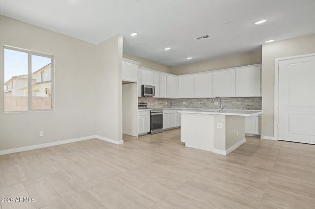 31525 N WET CREEK Road, San Tan Valley, AZ 85143