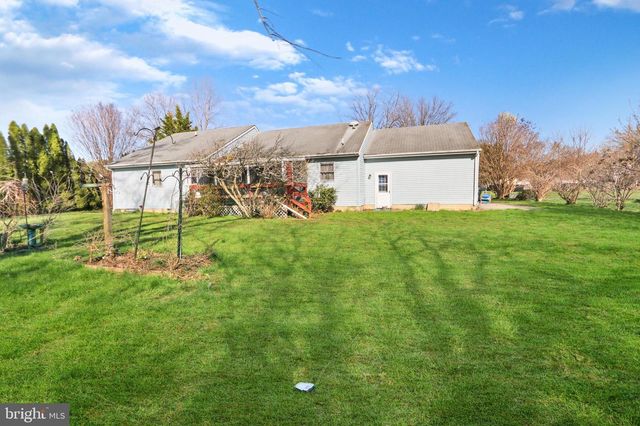 39 W HUNTINGTON CIR, Dover, DE 19904